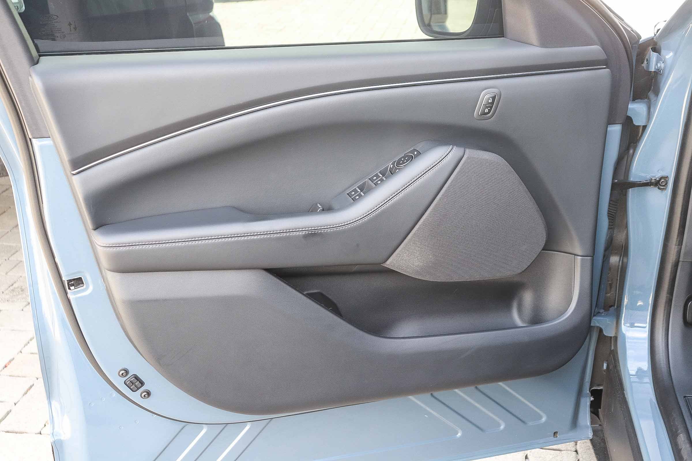 Used 2023 Ford Mustang Mach-E Select image 22