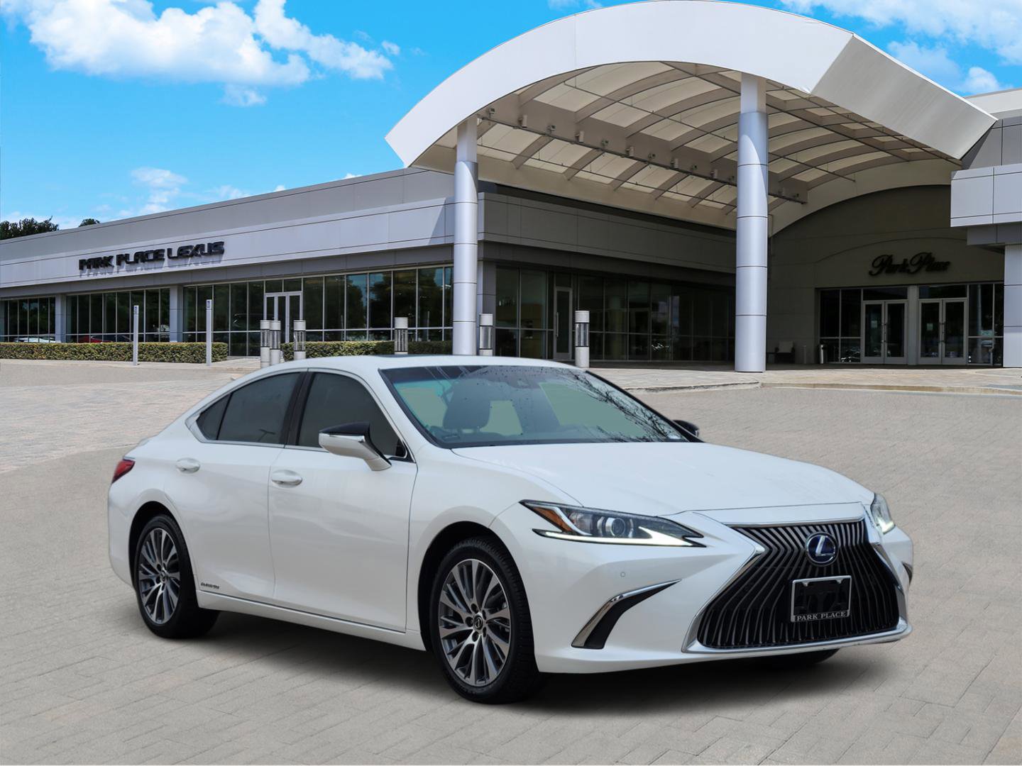 Used 2021 Lexus ES 300h w/ Premium Package image 2