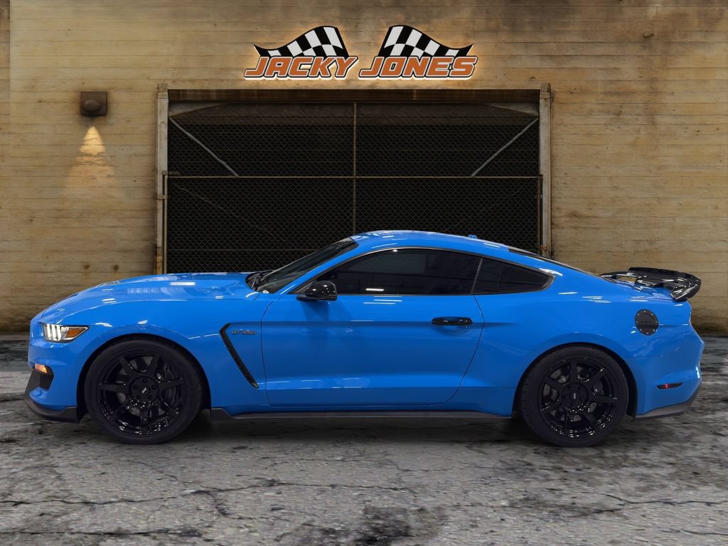 Used 2017 Ford Mustang Shelby GT350 w/ Electronics Package RWD image 3