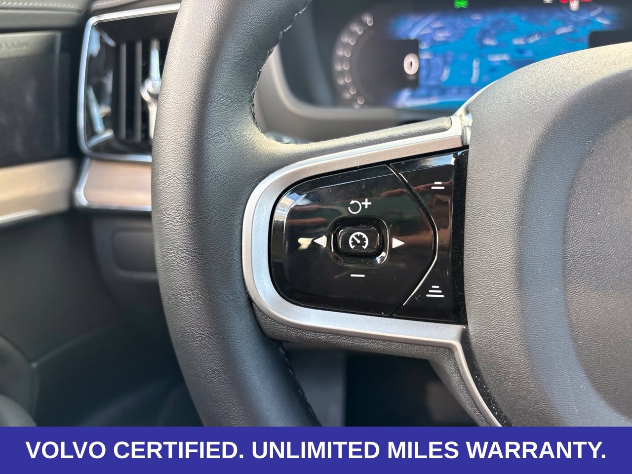 Certified 2026 Volvo XC90 B6 Plus AWD/4WD image 22