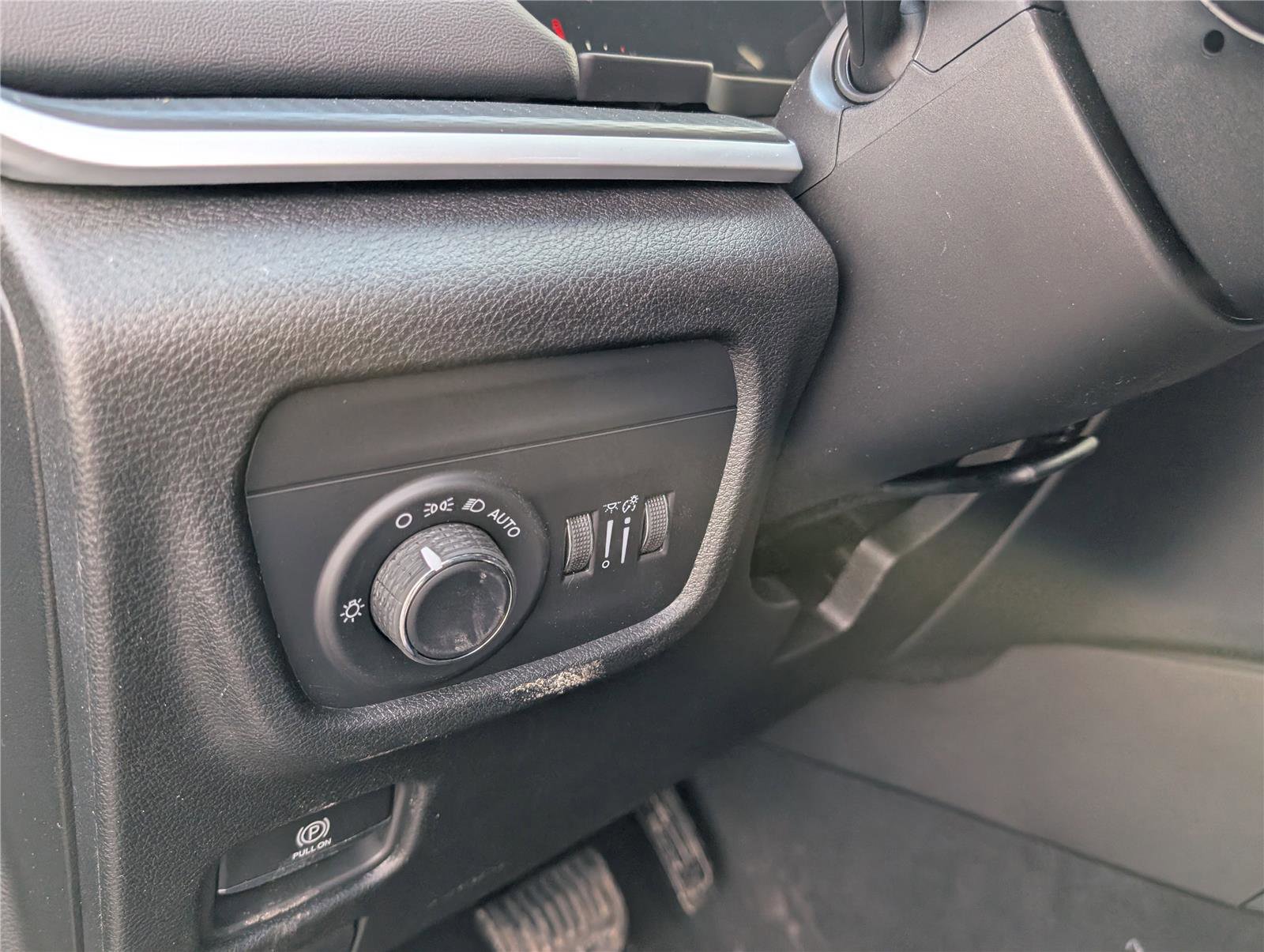 New 2026 Jeep Grand Cherokee Laredo image 15