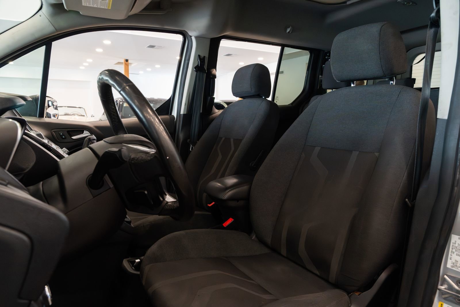 Used 2017 Ford Transit Connect XLT FWD image 12