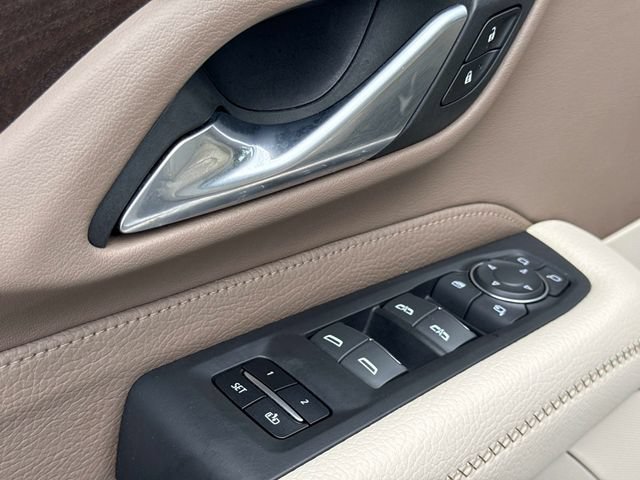 Used 2023 GMC Yukon XL Denali AWD/4WD image 15