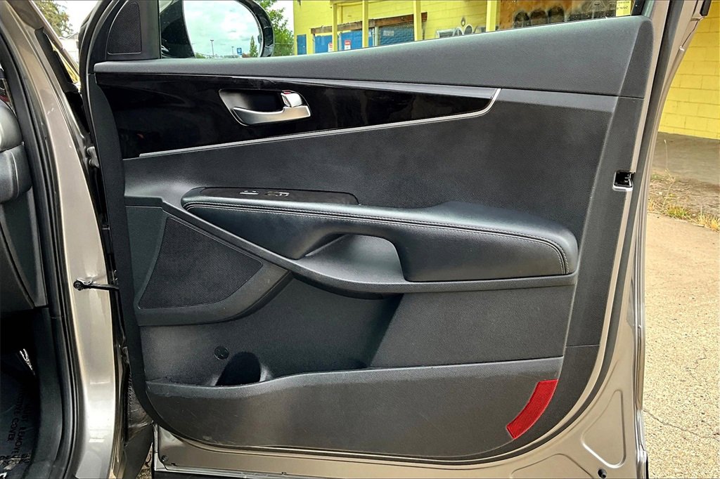 Used 2018 Kia Sorento L image 23