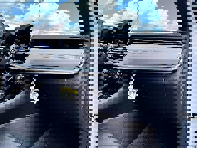 Used 2026 Jeep Compass Limited image 13