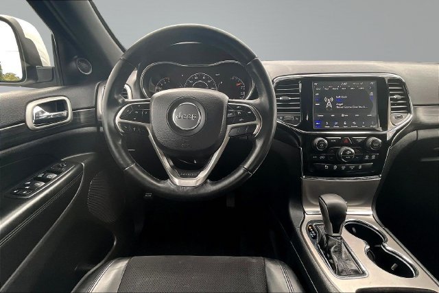 Used 2019 Jeep Grand Cherokee Laredo w/ Laredo X Package AWD/4WD image 8