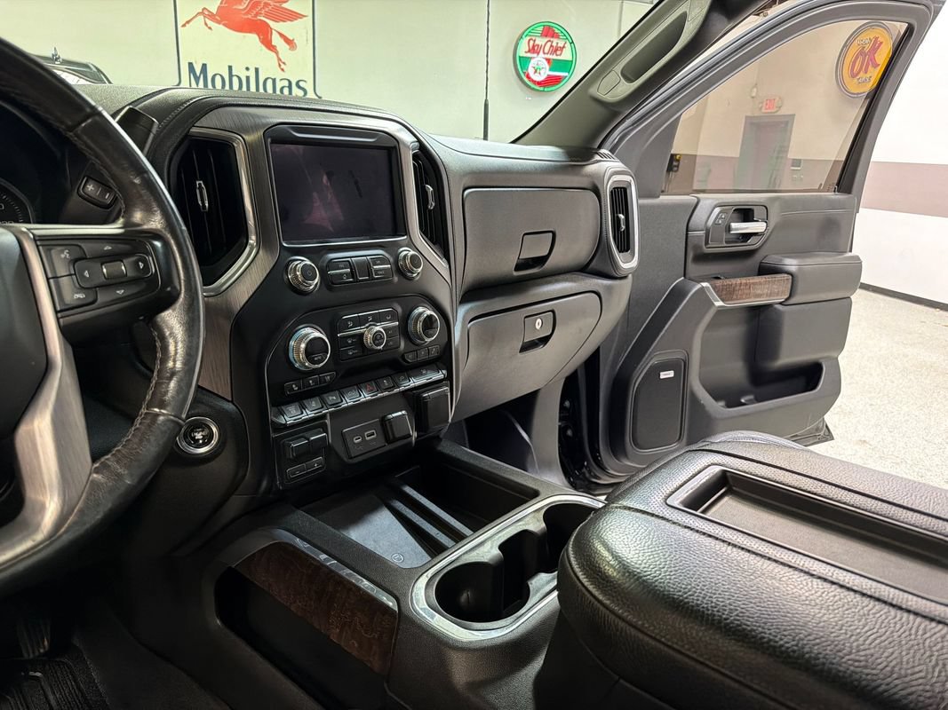 Used 2020 GMC Sierra 3500 Denali w/ Denali Ultimate Package AWD/4WD image 28