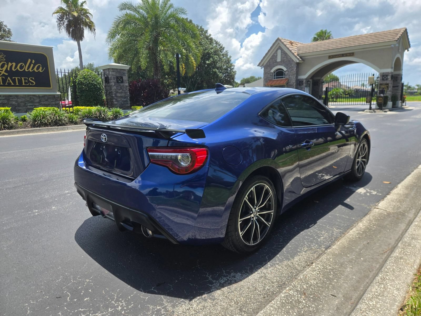 Used 2019 Toyota 86 RWD image 5