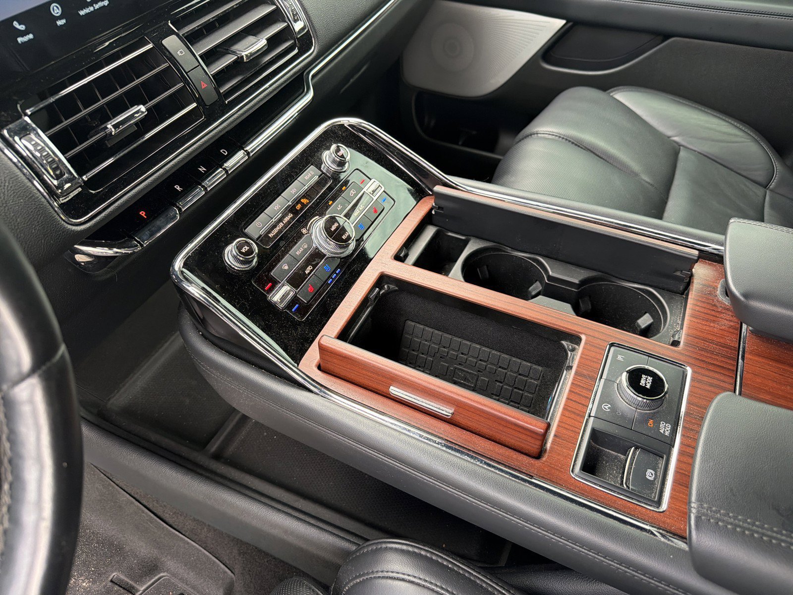 Used 2023 Lincoln Navigator Reserve AWD/4WD image 22