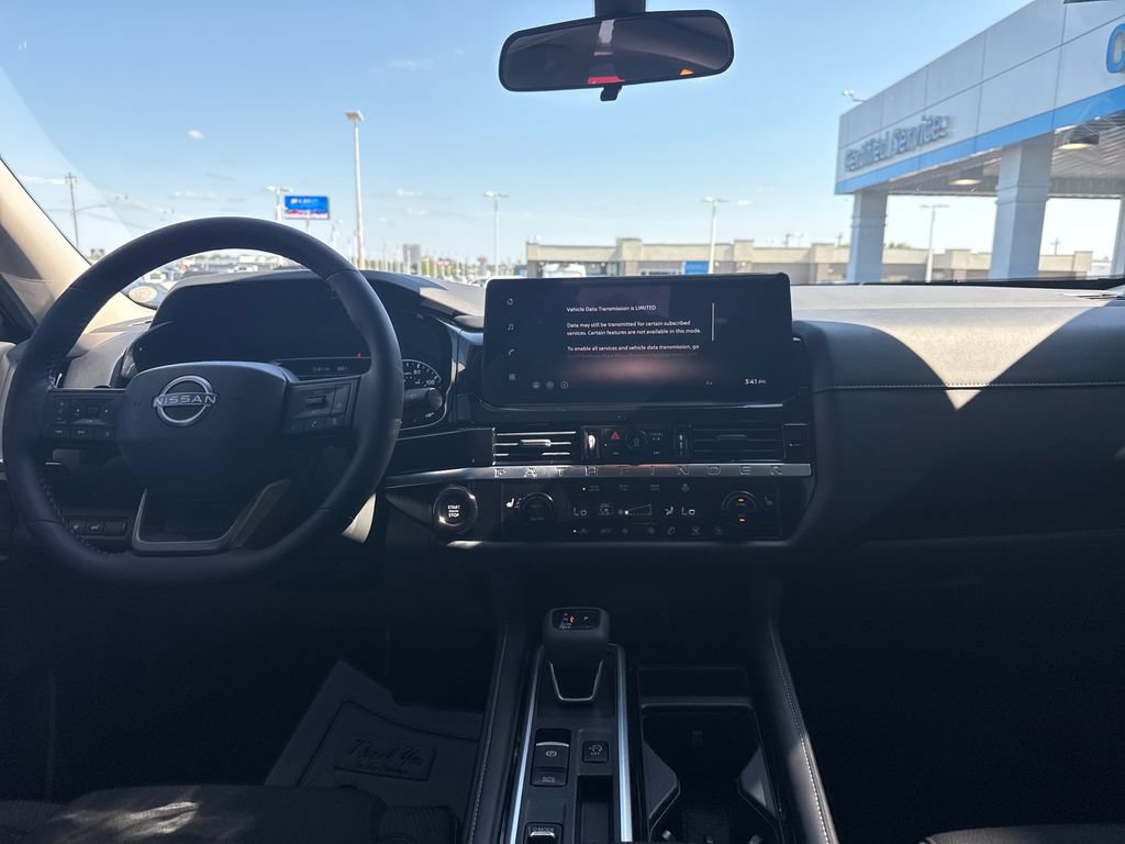 Used 2026 Nissan Pathfinder SV w/ SV Premium Package FWD image 15