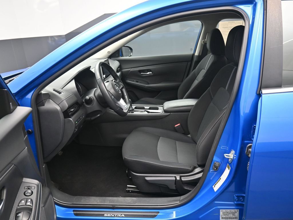 Used 2022 Nissan Sentra SV w/ Trunk Package image 9