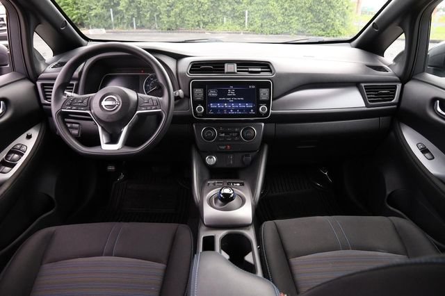 Certified 2025 Nissan Leaf S FWD image 21