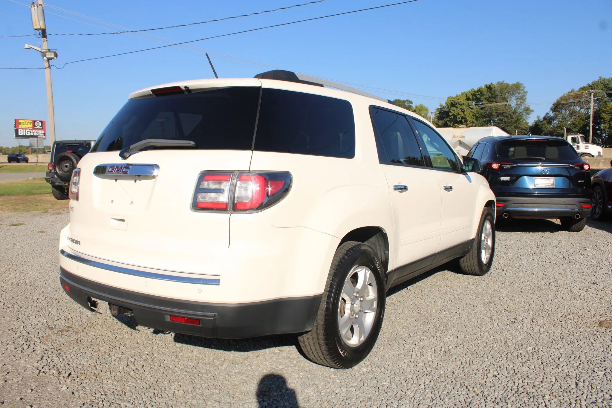 Used 2015 GMC Acadia SLE image 8