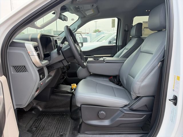 New 2026 Ford F550 4x4 Crew Cab image 14