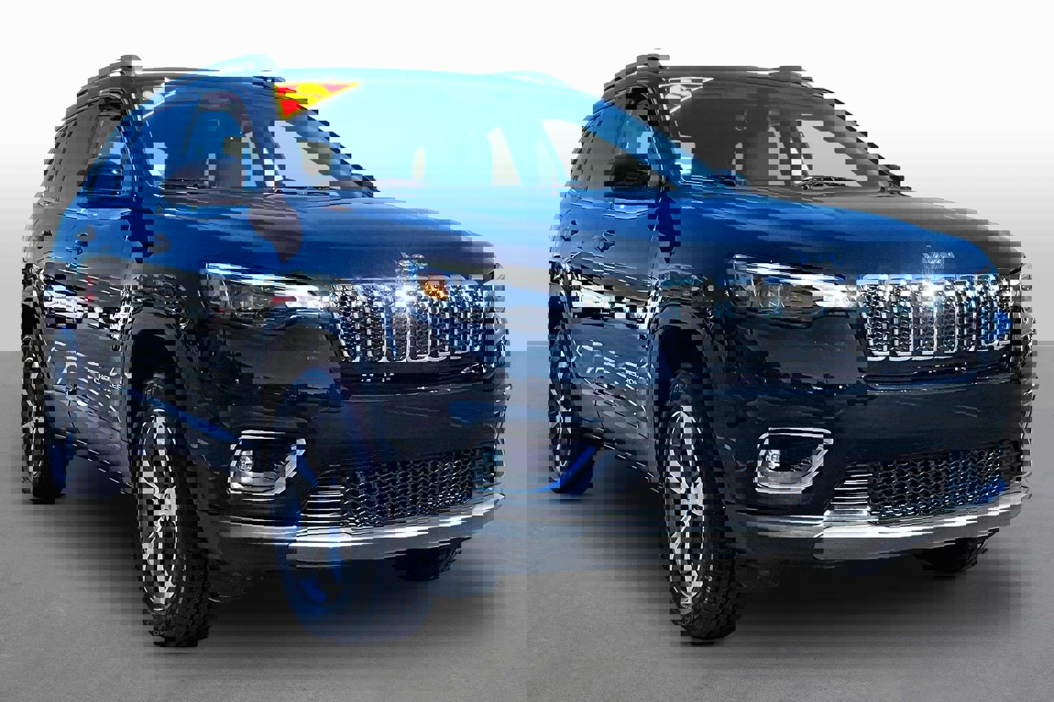 Used 2019 Jeep Cherokee Limited image 6