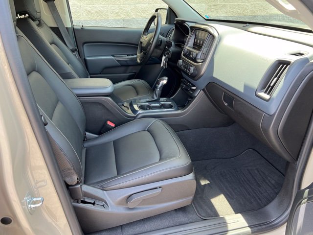 Used 2022 Chevrolet Colorado Z71 AWD/4WD image 19