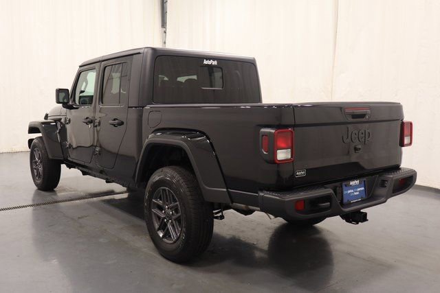 New 2025 Jeep Gladiator Sport AWD/4WD image 6