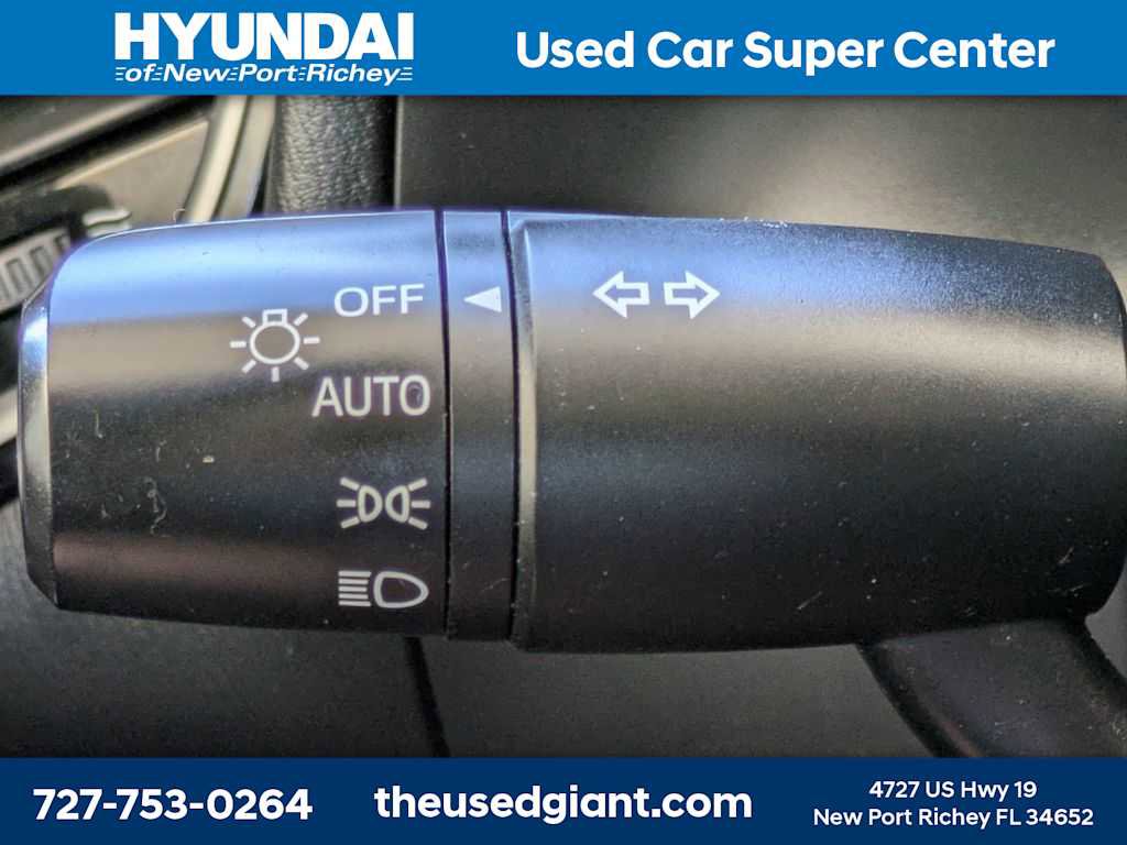 Used 2016 MAZDA MAZDA3 i Sport w/ Preferred Equipment Package image 28