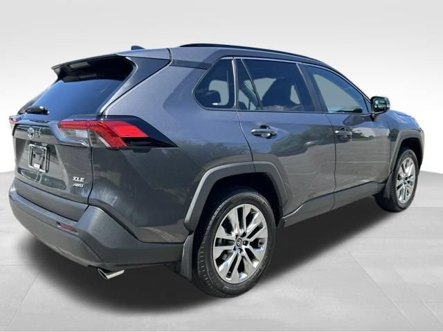 Used 2025 Toyota RAV4 XLE Premium w/ Weather Package AWD/4WD image 5
