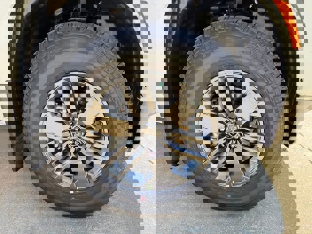 New 2026 Nissan Frontier SV image 10