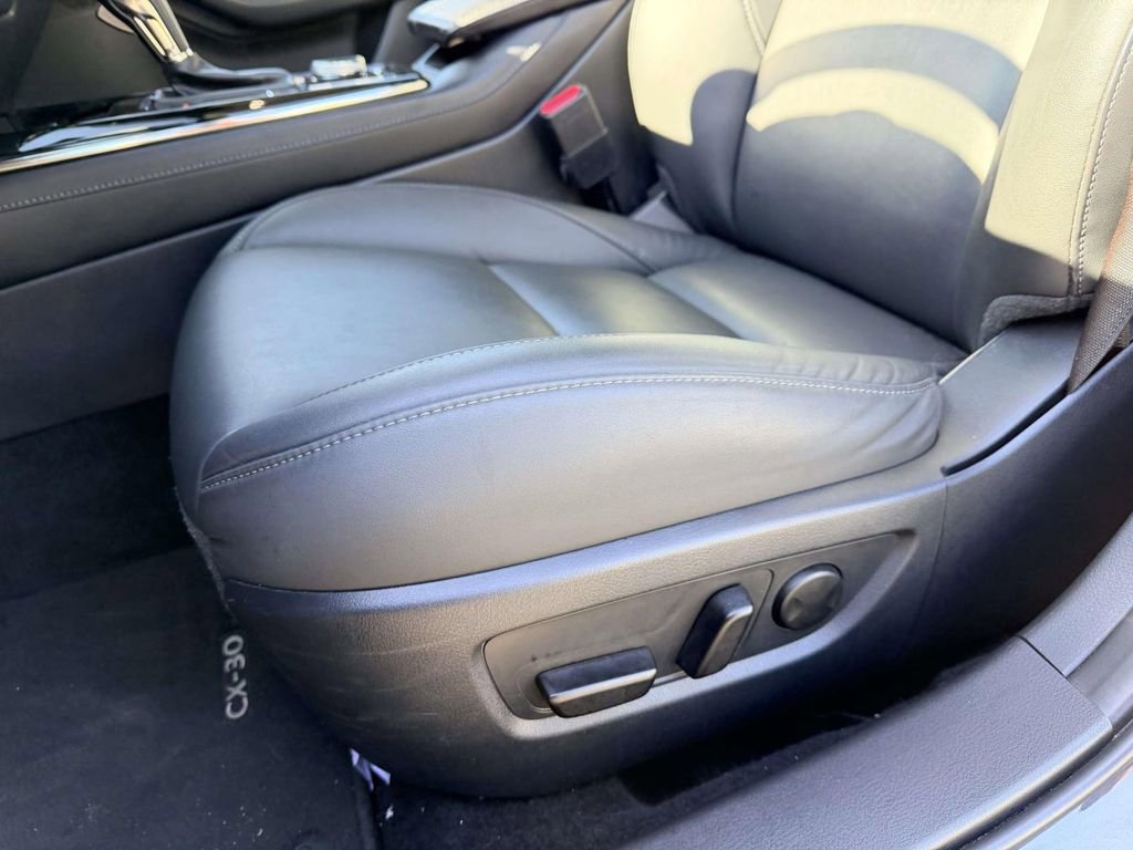 Used 2025 MAZDA CX-30 AWD 2.5 S w/ Preferred Package image 17