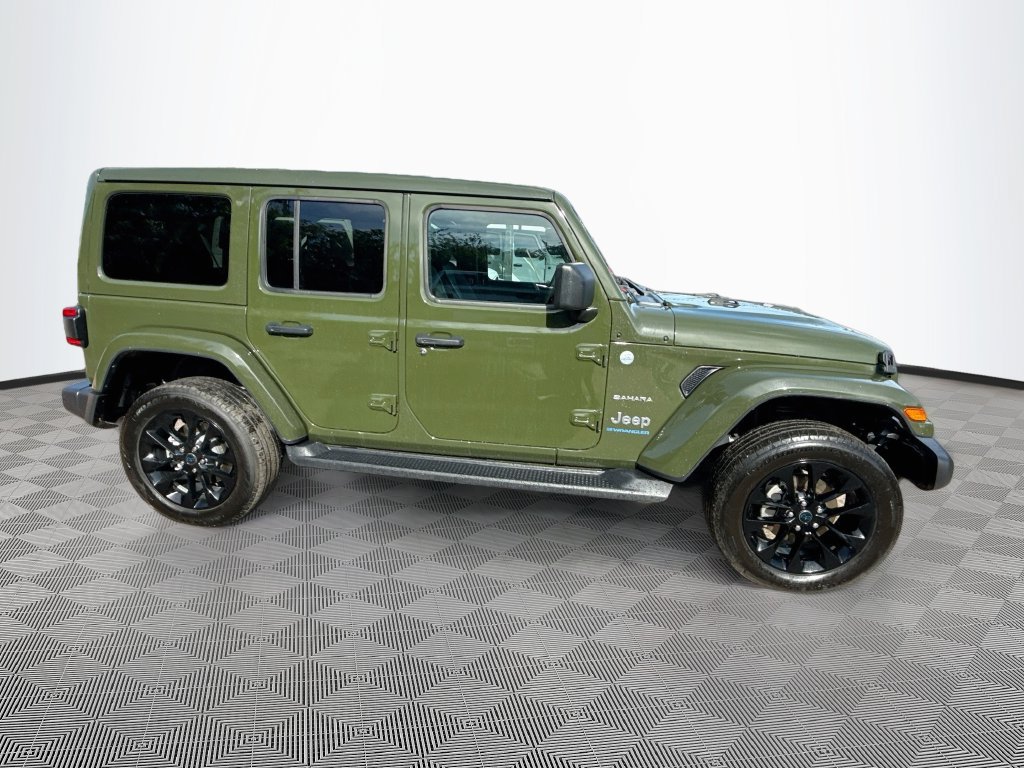 Used 2024 Jeep Wrangler Unlimited Sahara AWD/4WD image 5
