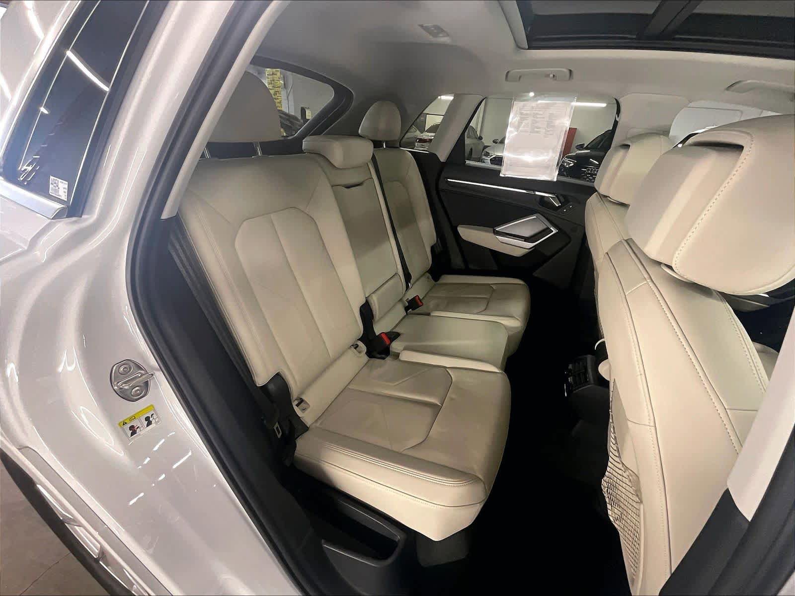Certified 2025 Audi Q3 2.0T Premium w/ Convenience Package AWD/4WD image 27