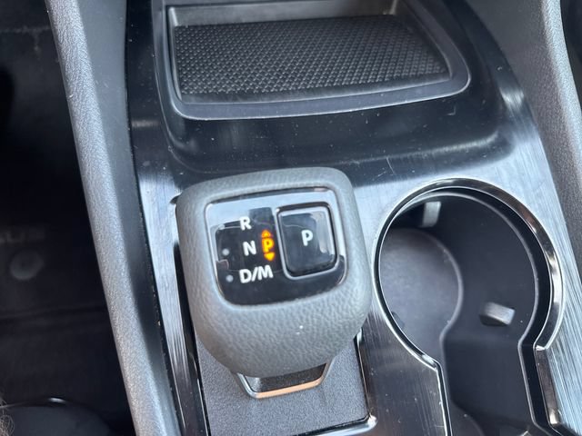 Used 2024 Nissan Rogue S AWD/4WD image 23