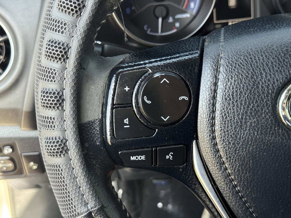 Used 2018 Toyota Corolla iM w/ Protection Package image 9