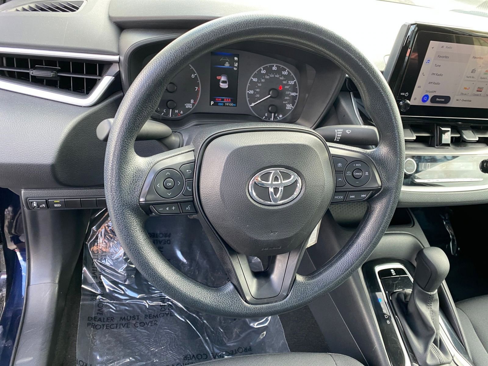 Used 2025 Toyota Corolla LE image 28