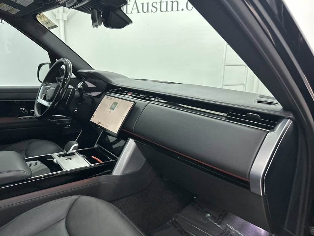 Used 2025 Land Rover Range Rover Long Wheelbase SE image 27