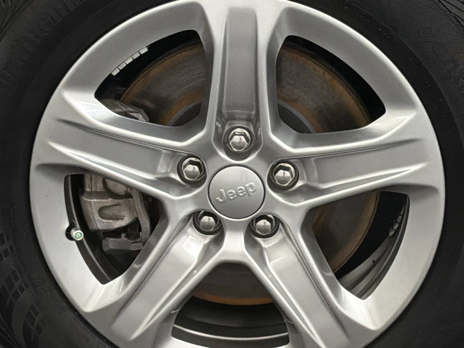 Used 2023 Jeep Compass Latitude AWD/4WD image 3