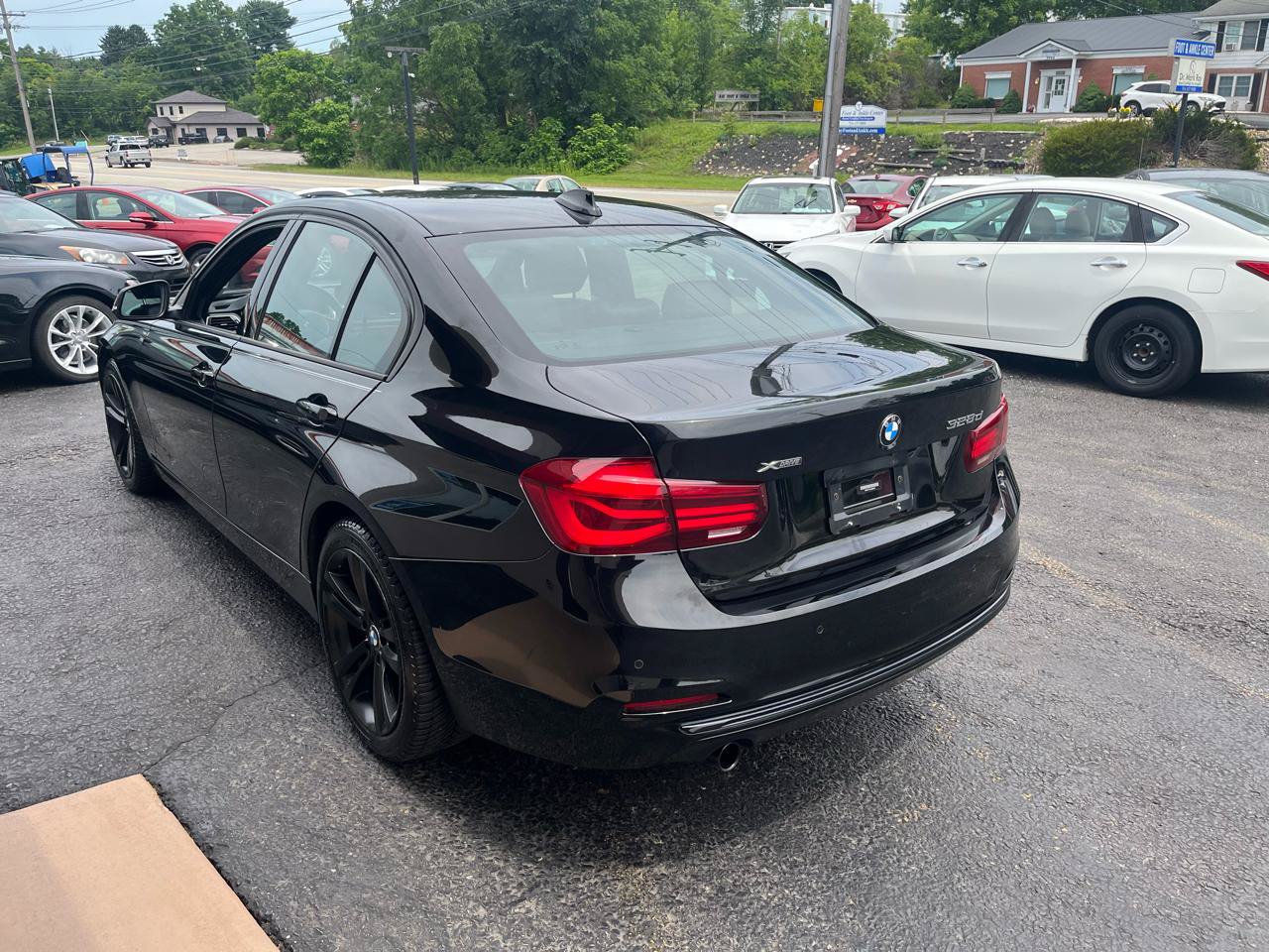 Used 2018 BMW 328d xDrive Sedan AWD/4WD image 8