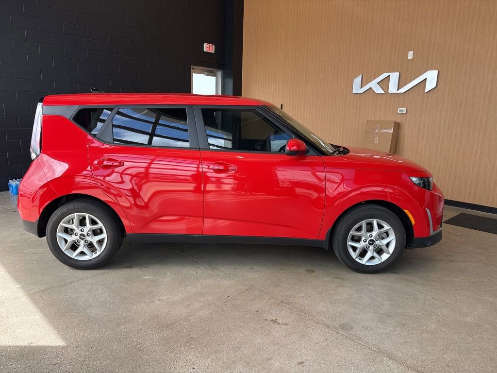 Certified 2024 Kia Soul LX w/ Option Group 015 FWD image 15