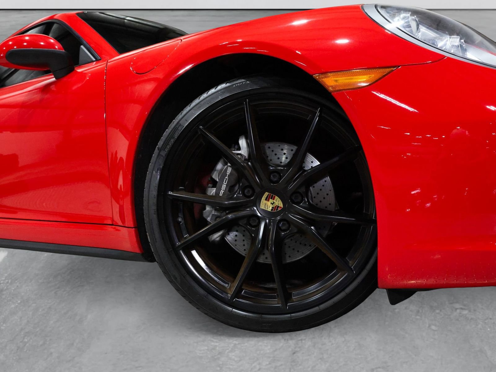 Used 2019 Porsche 911 Carrera 4 AWD/4WD image 4