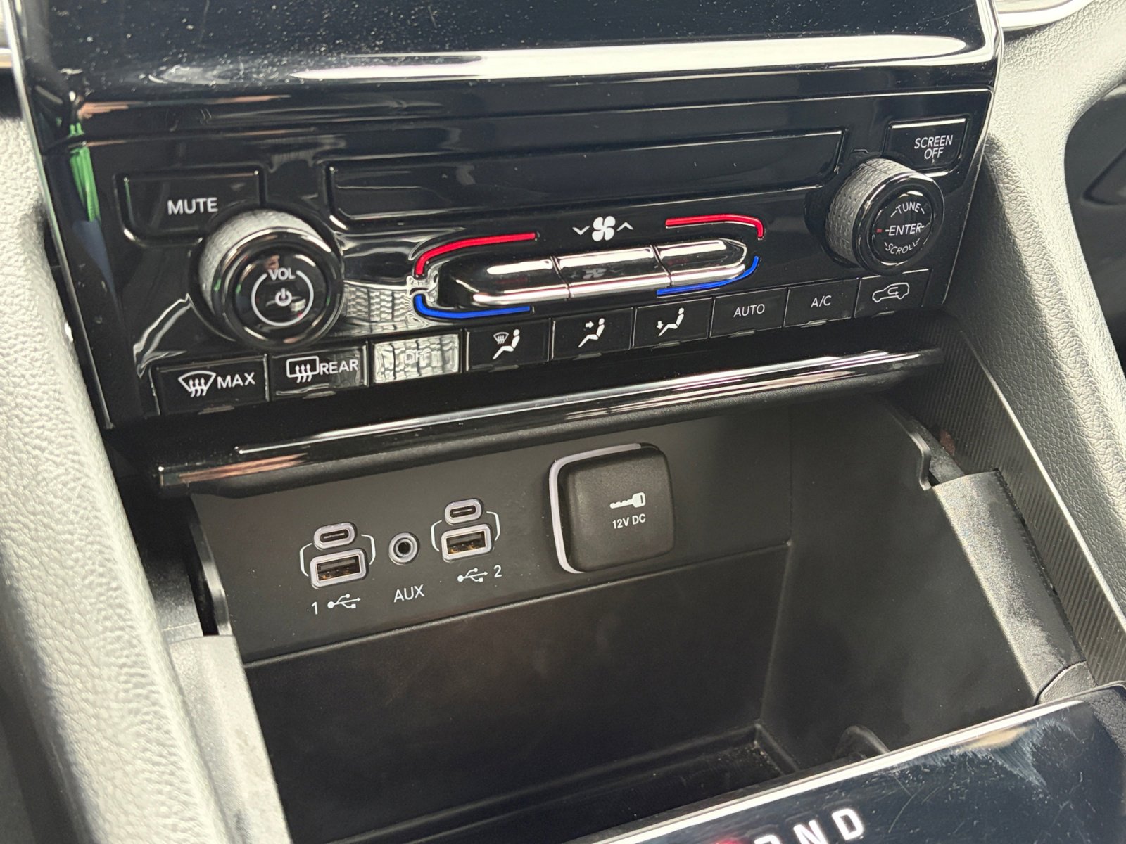 Used 2025 Jeep Grand Cherokee Laredo w/ Trailer Tow Package image 22