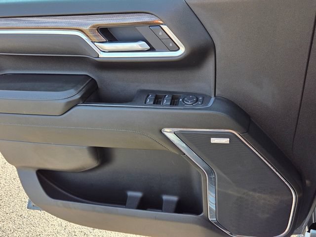 Used 2025 Chevrolet Silverado 1500 LT Trail Boss w/ Convenience Package II AWD/4WD image 28
