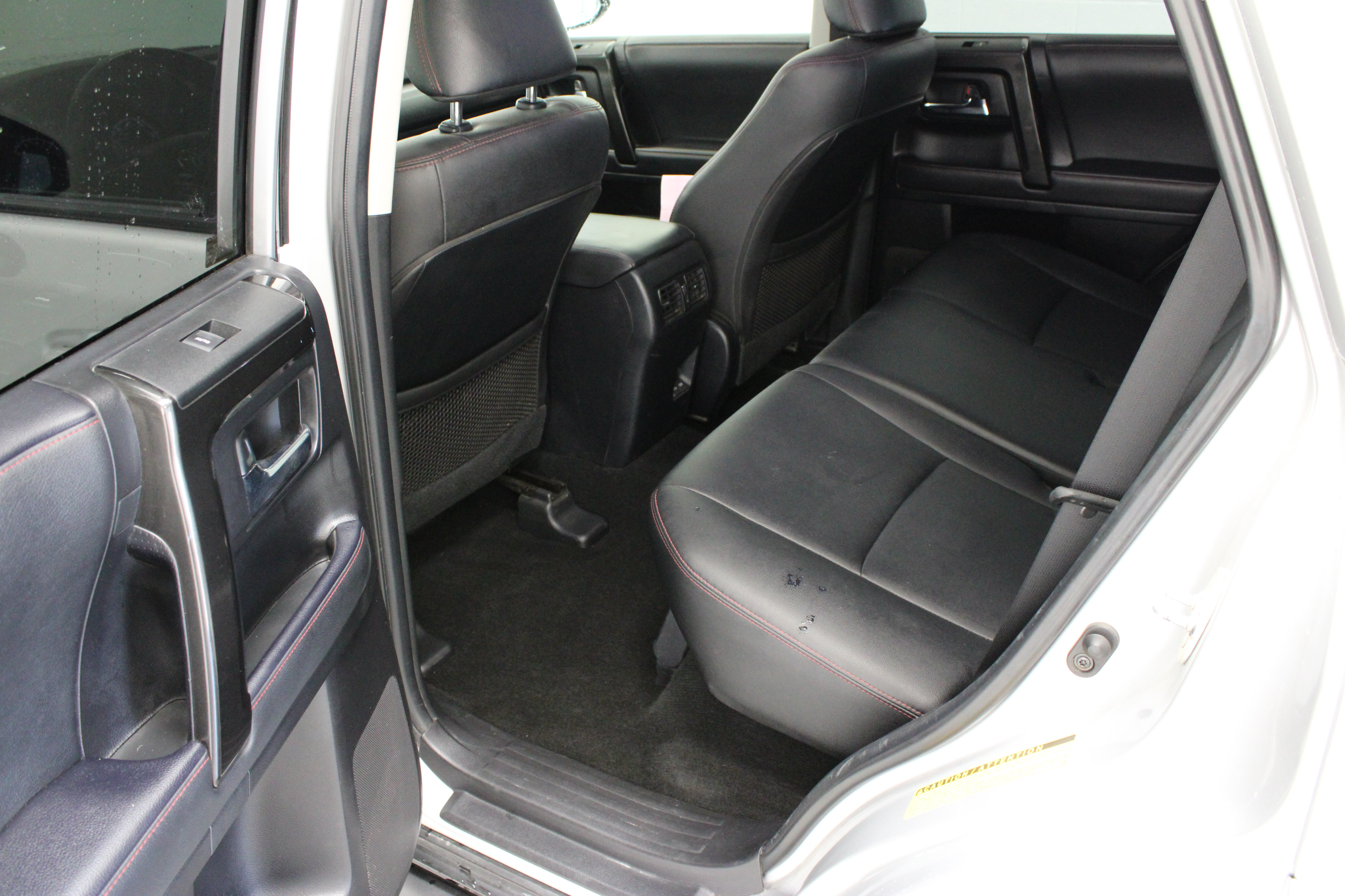 Used 2023 Toyota 4Runner TRD Off-Road Premium w/ Moonroof Package AWD/4WD image 30