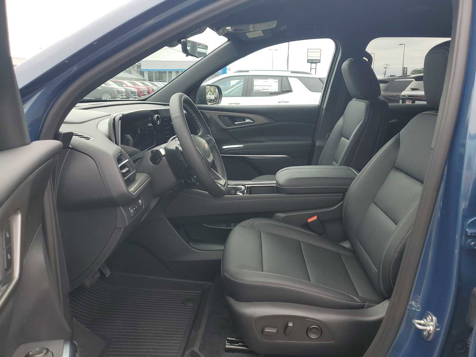 New 2026 Chevrolet Traverse LT w/ Driver Confidence Package image 15