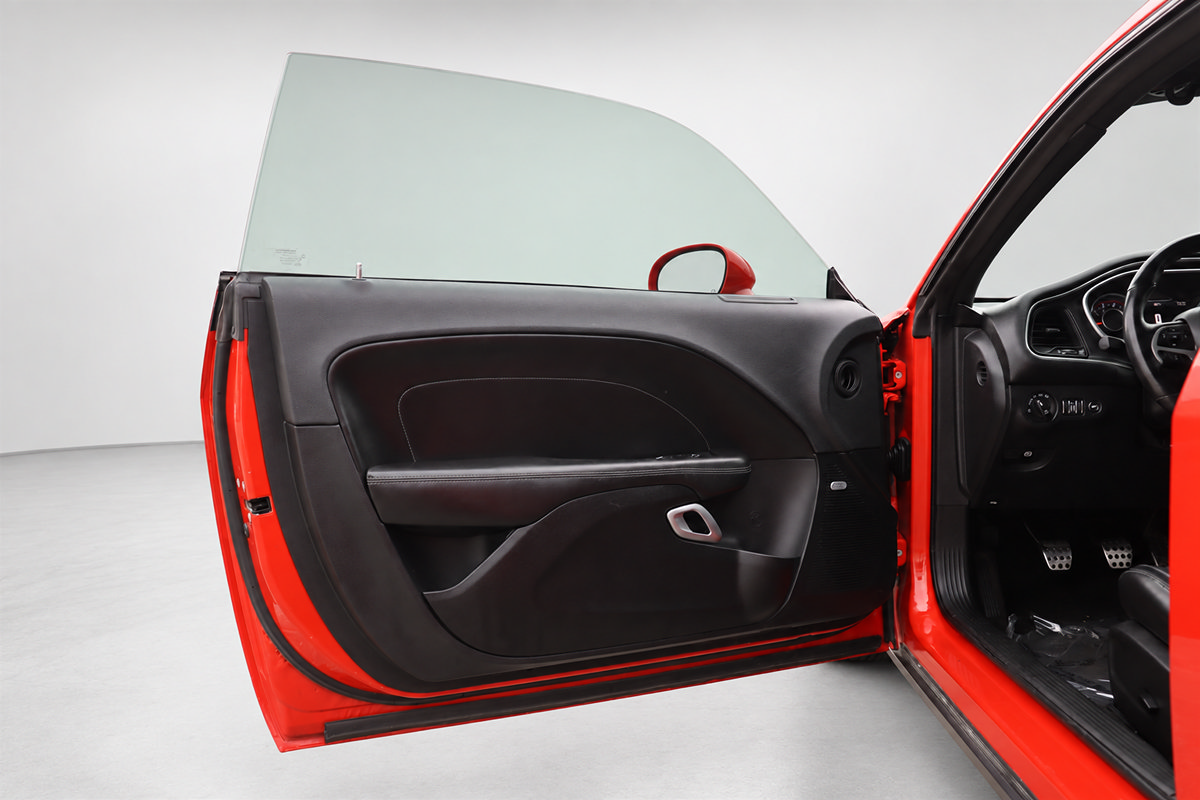 Used 2015 Dodge Challenger R/T Scat Pack RWD image 18