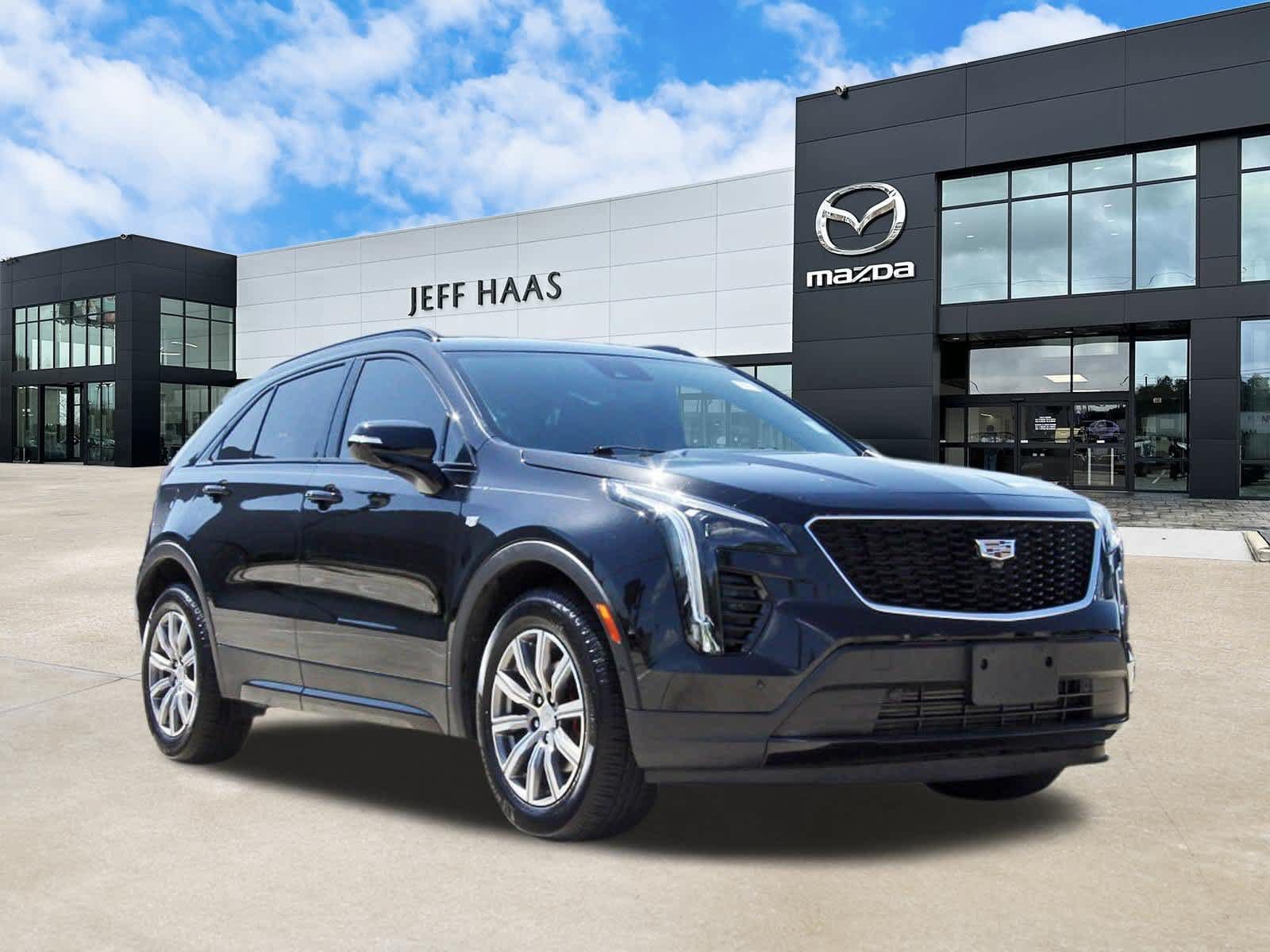 Used 2021 Cadillac XT4 Sport w/ Enhanced Visibility Package FWD image 4