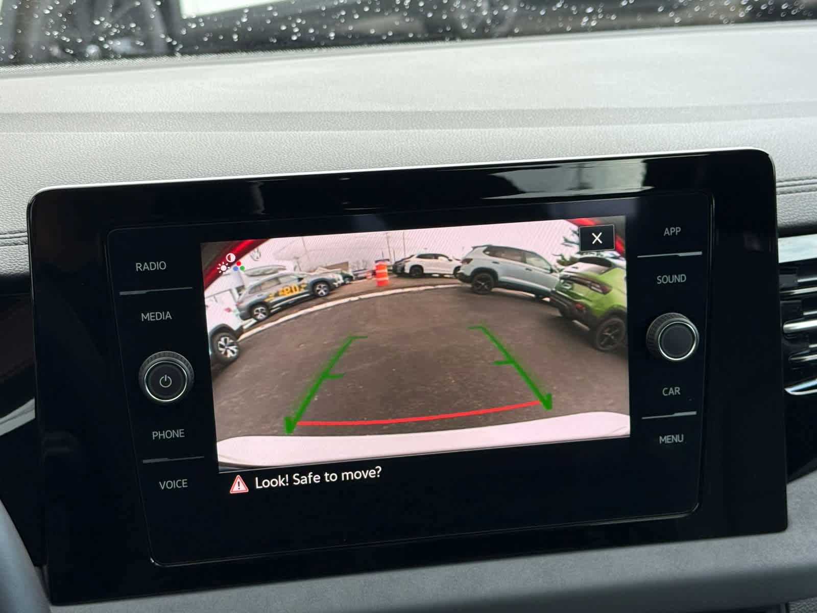 Used 2026 Volkswagen Jetta SE FWD image 29