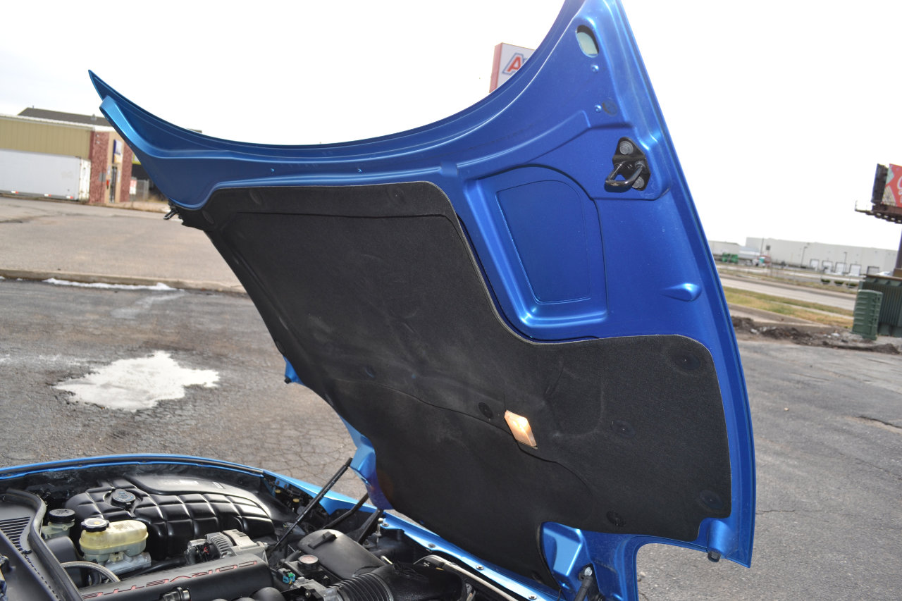 Used 2000 Chevrolet Corvette Convertible w/ Memory Pkg image 40