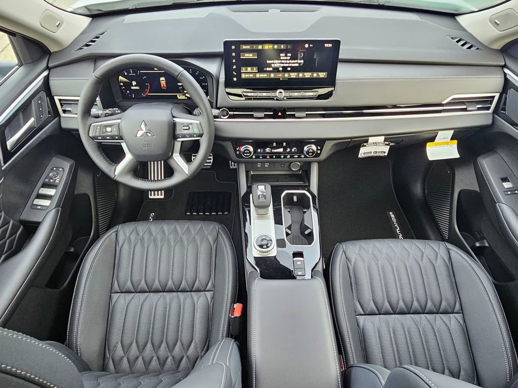 New 2026 Mitsubishi Outlander SEL image 13