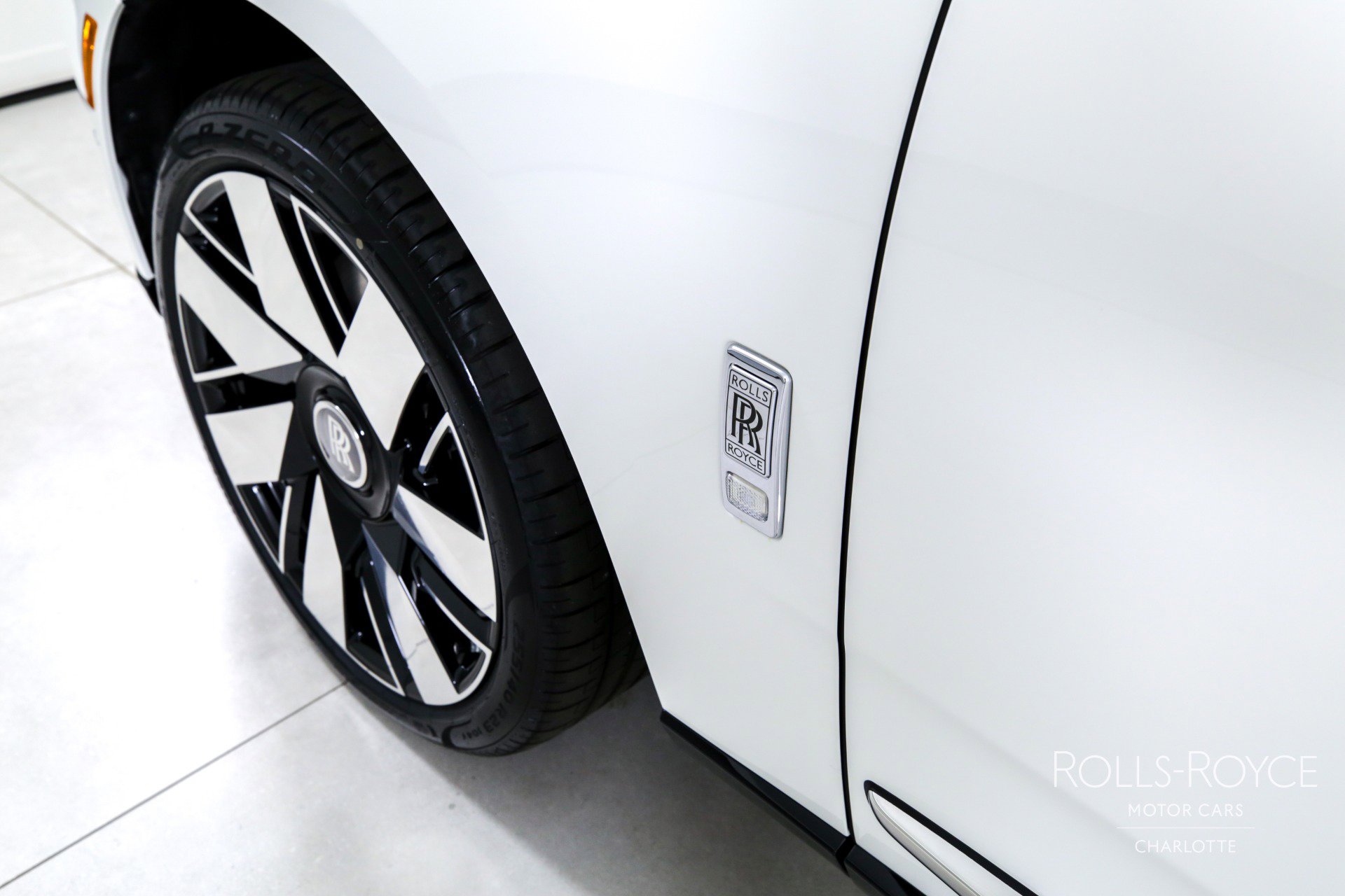 Certified 2025 Rolls-Royce Cullinan image 43