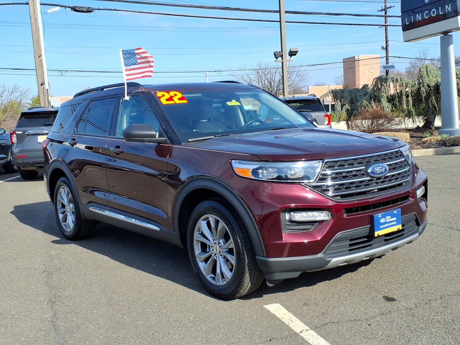 Certified 2022 Ford Explorer XLT w/ Equipment Group 202A image 1