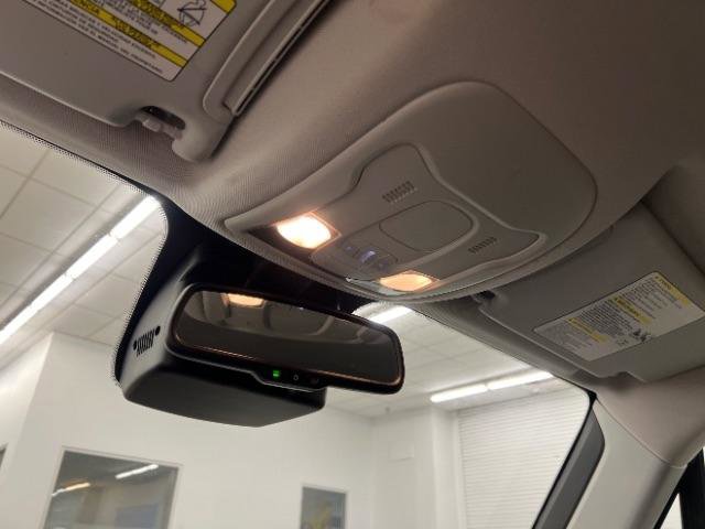 Used 2019 Jeep Renegade Trailhawk w/ Cold Weather Group II AWD/4WD image 18