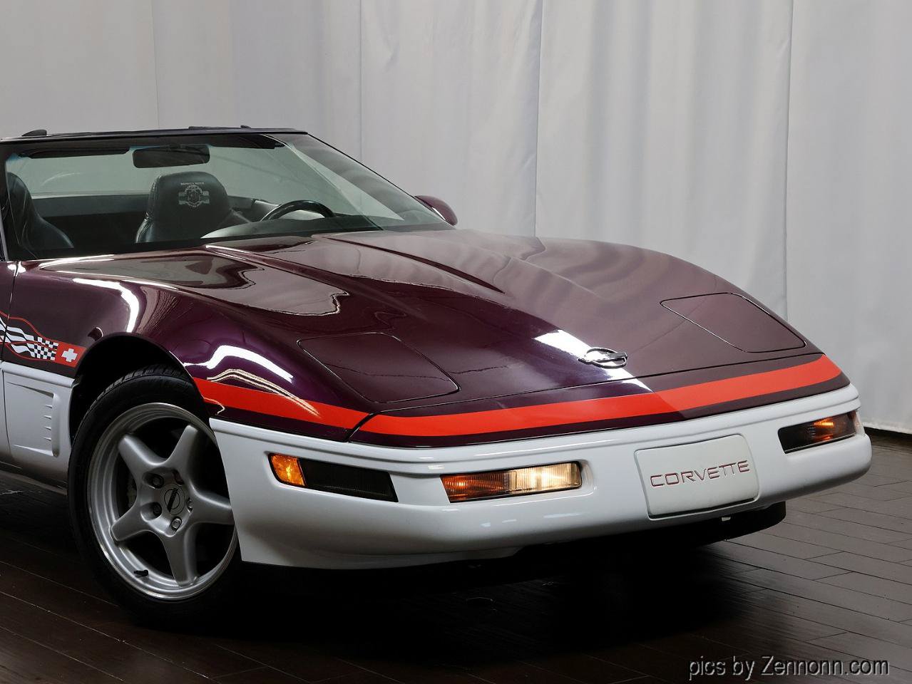 Used 1995 Chevrolet Corvette Convertible RWD image 2