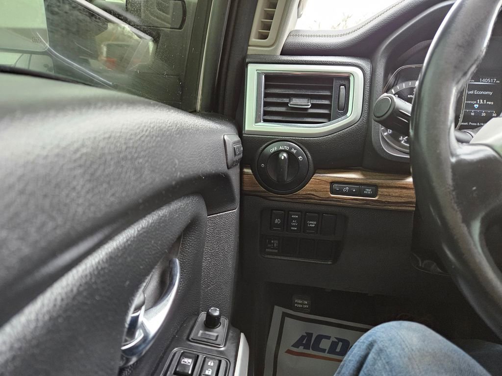 Used 2017 Nissan Titan SL w/ Chrome Package image 13