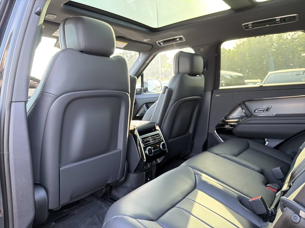 New 2026 Land Rover Range Rover Sport SE AWD/4WD image 11